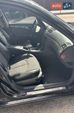 Седан Mercedes-Benz E-Class 2003 в 