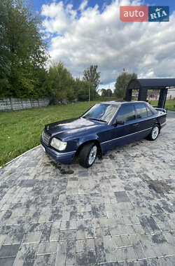 Седан Mercedes-Benz E-Class 1994 в 