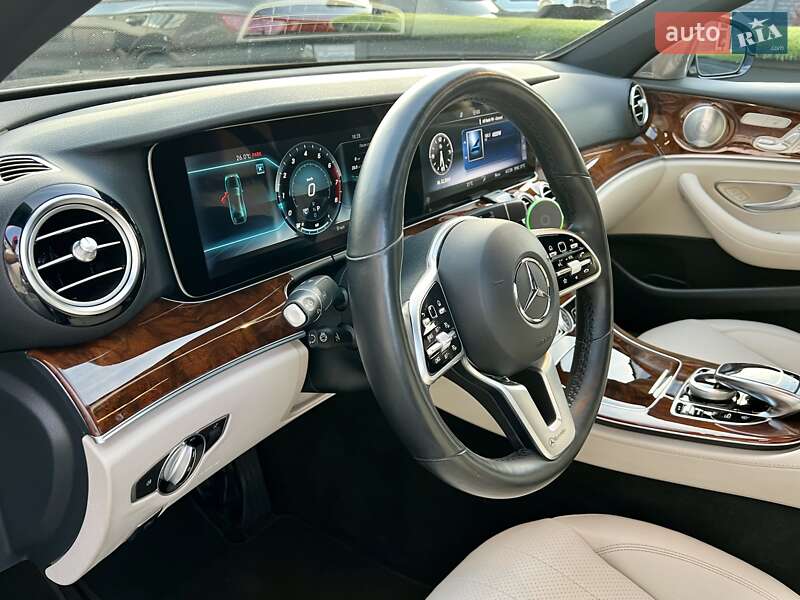 Седан Mercedes-Benz E-Class 2019 в Киеве