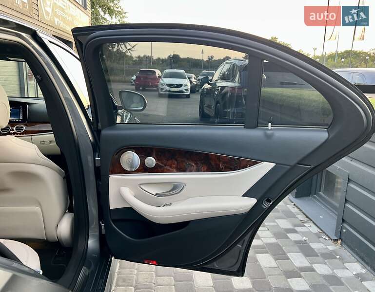 Седан Mercedes-Benz E-Class 2019 в Киеве