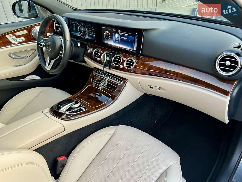 Седан Mercedes-Benz E-Class 2019 в Киеве