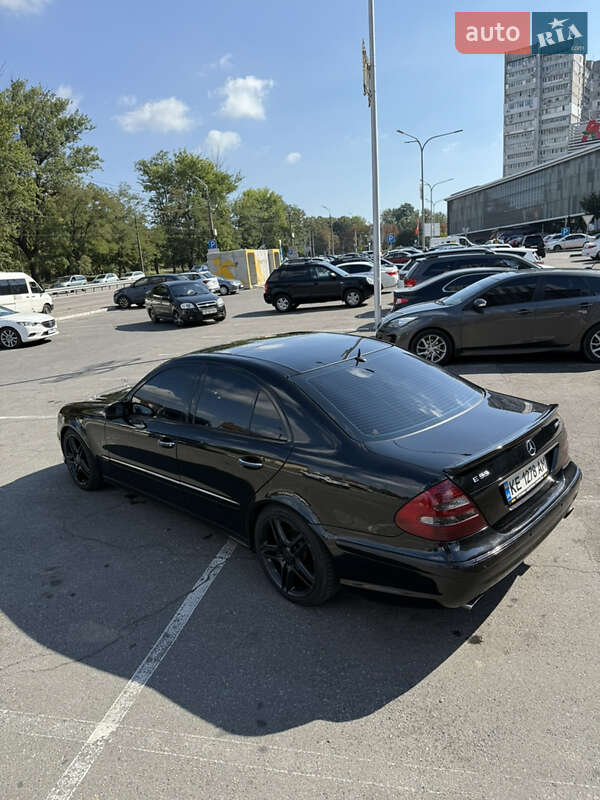 Седан Mercedes-Benz E-Class 2002 в Днепре