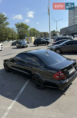 Седан Mercedes-Benz E-Class 2002 в 