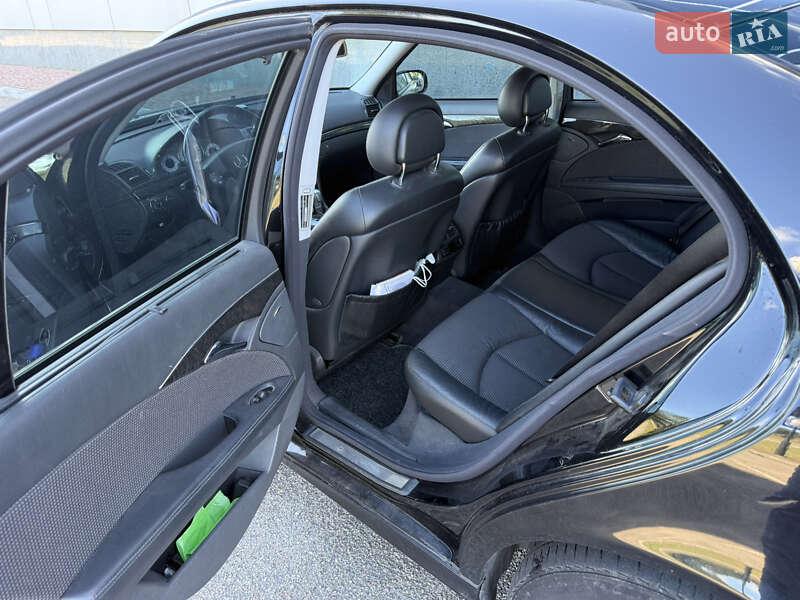 Седан Mercedes-Benz E-Class 2004 в Білій Церкві