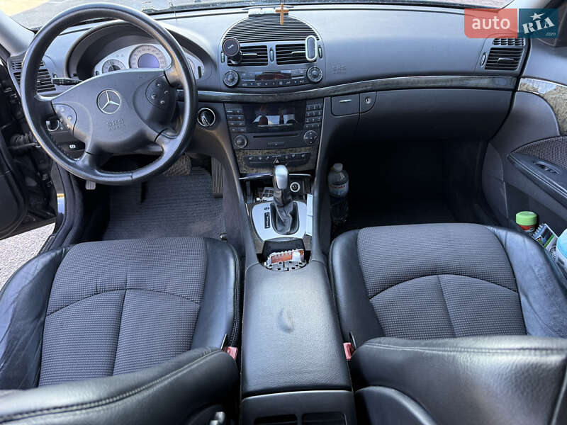 Седан Mercedes-Benz E-Class 2004 в Білій Церкві