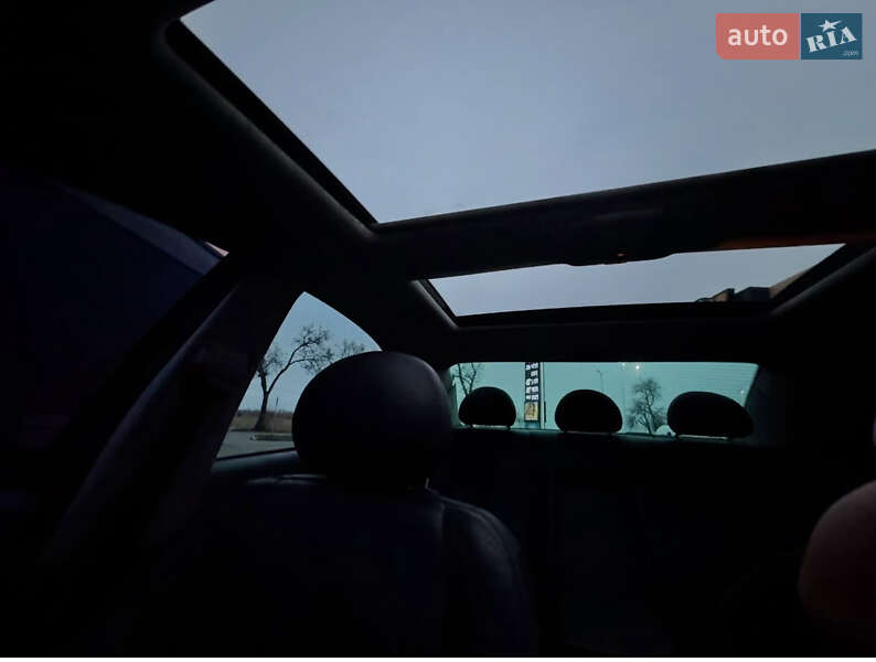 Седан Mercedes-Benz E-Class 2003 в Запорожье