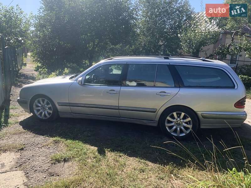Mercedes-Benz E-Class 2001