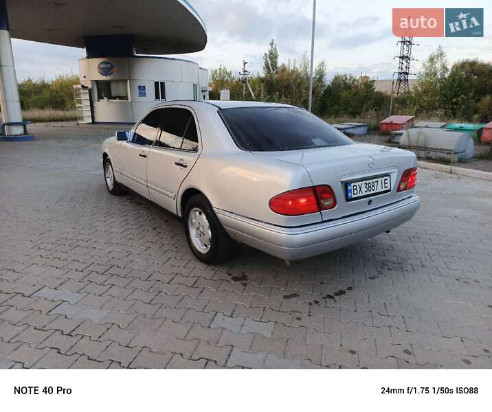 Седан Mercedes-Benz E-Class 1998 в Шепетовке