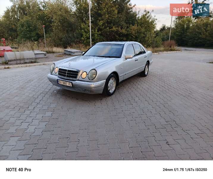 Седан Mercedes-Benz E-Class 1998 в Шепетовке