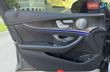 Седан Mercedes-Benz E-Class 2022 в 