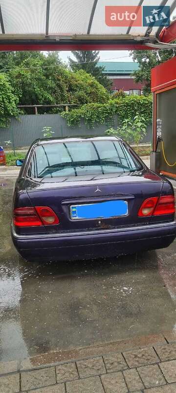 Седан Mercedes-Benz E-Class 1999 в Львове