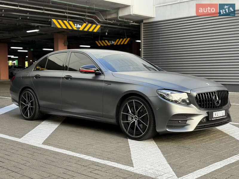Седан Mercedes-Benz E-Class 2017 в Киеве