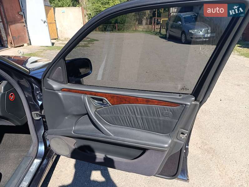 Седан Mercedes-Benz E-Class 1999 в Кривому Розі