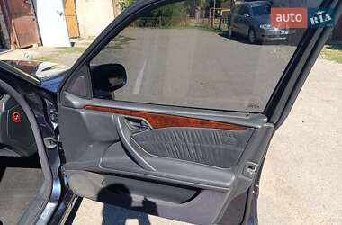 Седан Mercedes-Benz E-Class 1999 в 