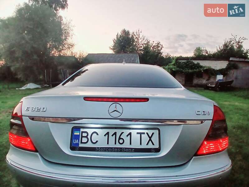 Седан Mercedes-Benz E-Class 2008 в Львове