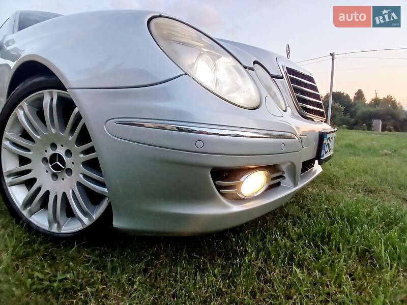Седан Mercedes-Benz E-Class 2008 в Львове