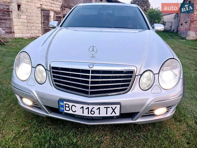 Седан Mercedes-Benz E-Class 2008 в Львове