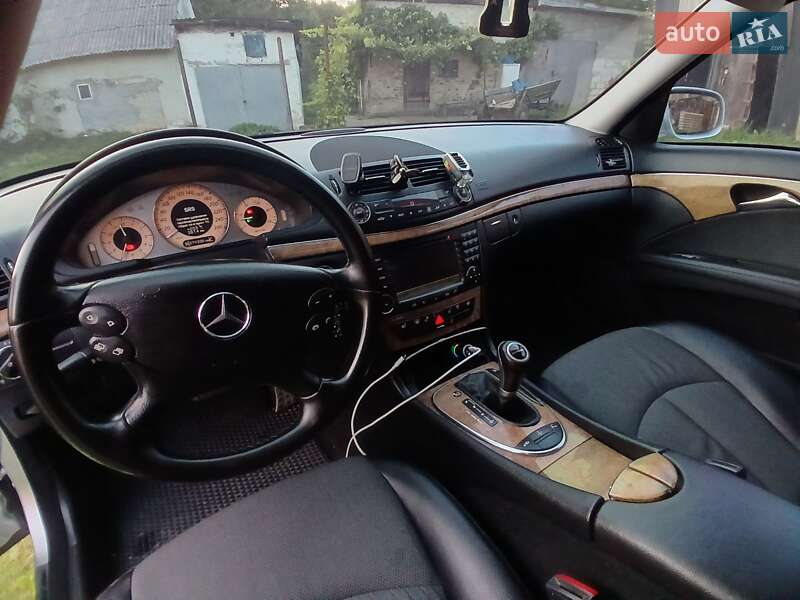 Седан Mercedes-Benz E-Class 2008 в Львове
