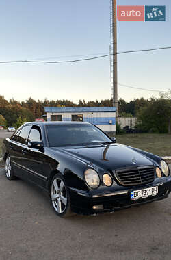 Седан Mercedes-Benz E-Class 2000 в Радивиліві
