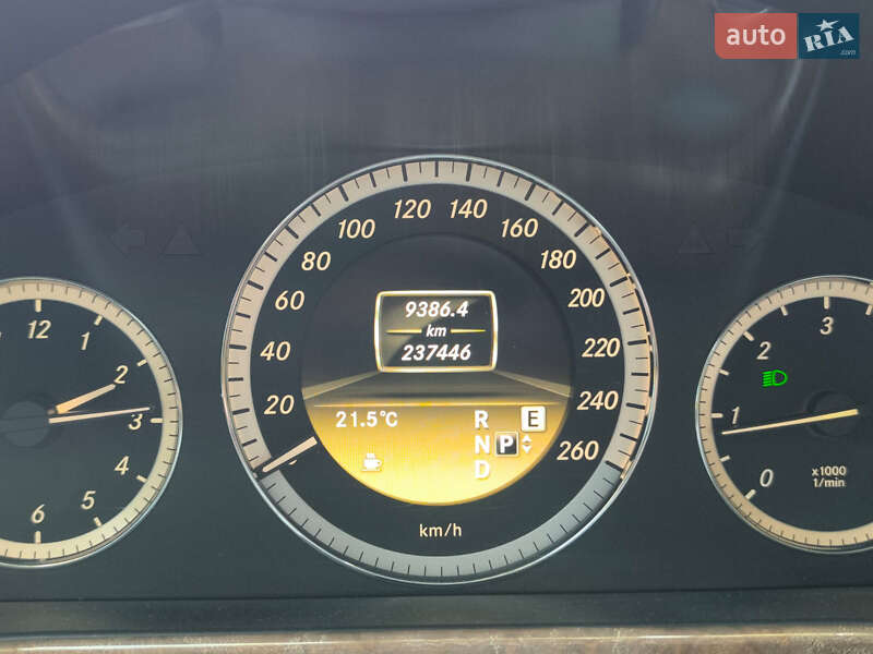 Седан Mercedes-Benz E-Class 2012 в Калуше