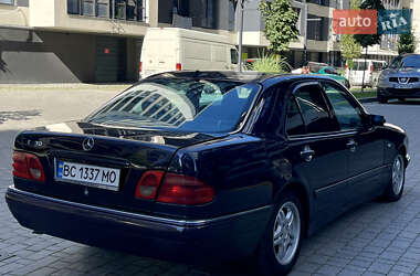 Седан Mercedes-Benz E-Class 1997 в 