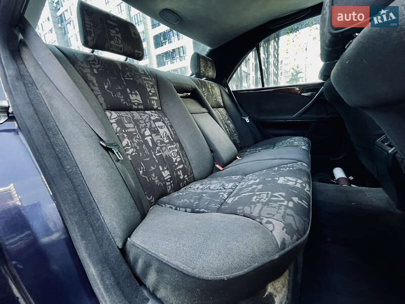 Седан Mercedes-Benz E-Class 1997 в Ивано-Франковске