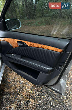 Седан Mercedes-Benz E-Class 2003 в 