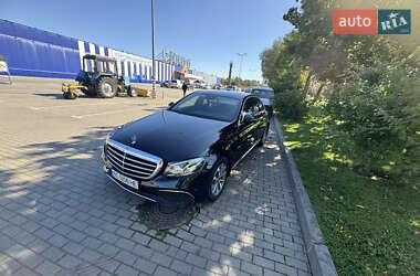 Седан Mercedes-Benz E-Class 2017 в 