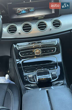 Седан Mercedes-Benz E-Class 2017 в 