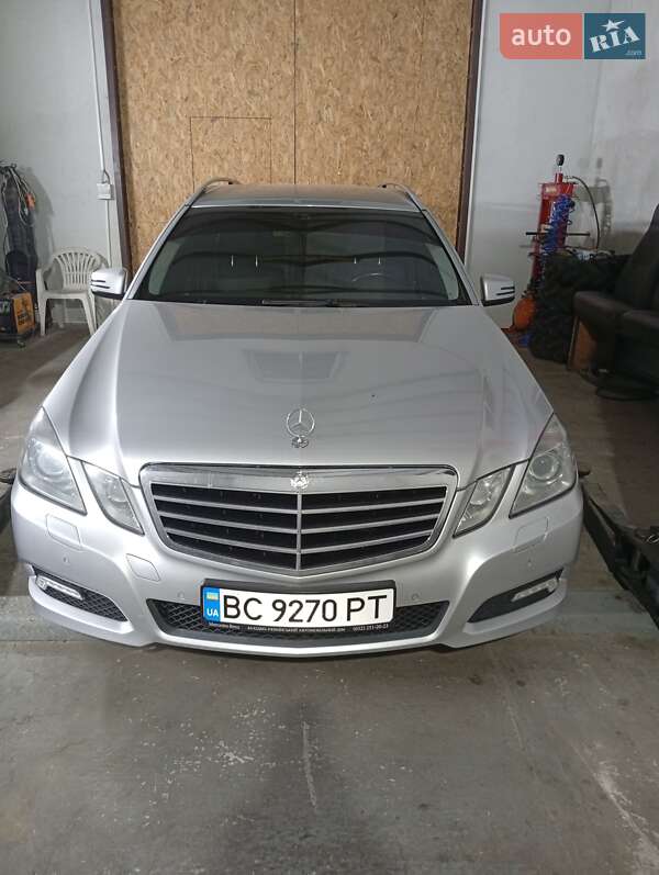 Mercedes-Benz E-Class 2010