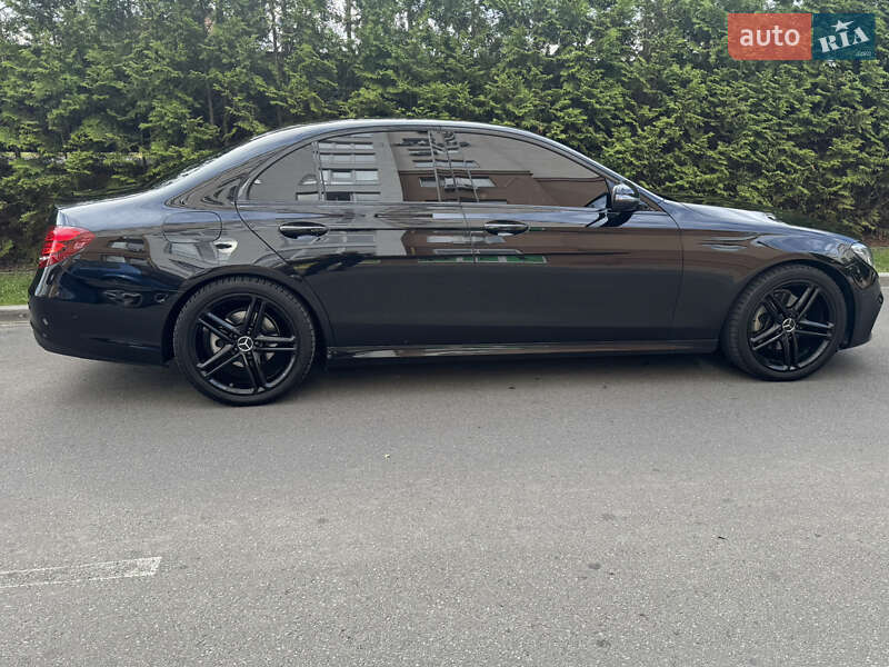 Седан Mercedes-Benz E-Class 2017 в Киеве