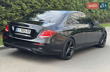Седан Mercedes-Benz E-Class 2017 в 