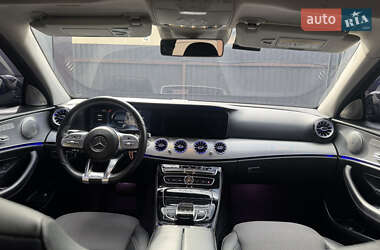 Седан Mercedes-Benz E-Class 2017 в 
