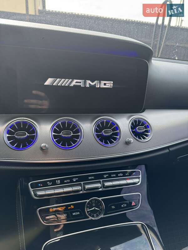 Седан Mercedes-Benz E-Class 2017 в Киеве