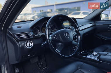 Седан Mercedes-Benz E-Class 2011 в 