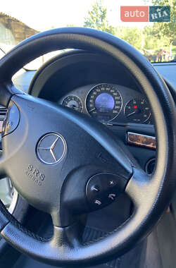 Седан Mercedes-Benz E-Class 2002 в 