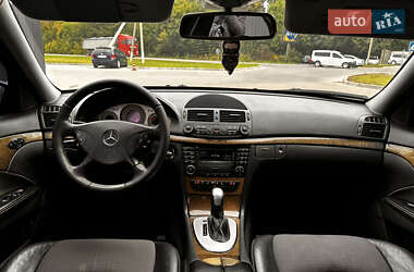 Седан Mercedes-Benz E-Class 2003 в 