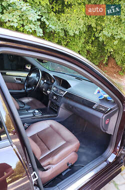 Седан Mercedes-Benz E-Class 2010 в 