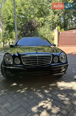 Седан Mercedes-Benz E-Class 2002 в 