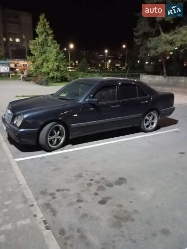 Седан Mercedes-Benz E-Class 1998 в Нетішині фото 3 Седан Mercedes-Benz E-Class 1998 в Нетішині
