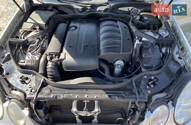 Седан Mercedes-Benz E-Class 2002 в 