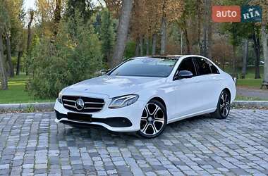 Седан Mercedes-Benz E-Class 2016 в Києві