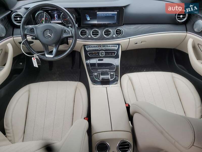 Седан Mercedes-Benz E-Class 2017 в Киеве