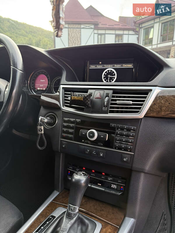 Седан Mercedes-Benz E-Class 2010 в Чернівцях фото 29 Седан Mercedes-Benz E-Class 2010 в Чернівцях