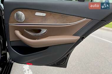 Седан Mercedes-Benz E-Class 2019 в 