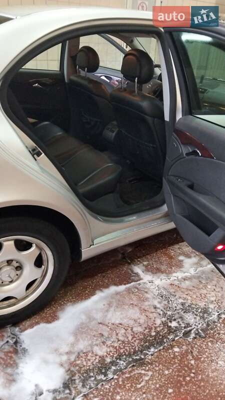 Седан Mercedes-Benz E-Class 2005 в Ровно