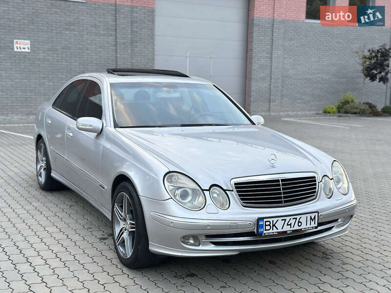 Седан Mercedes-Benz E-Class 2003 в 