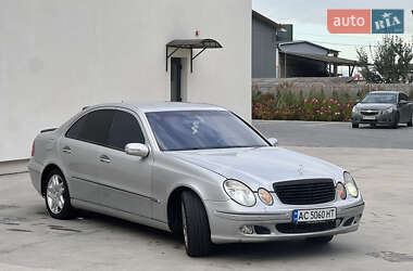 Седан Mercedes-Benz E-Class 2002 в  фото 5 Седан Mercedes-Benz E-Class 2002 в