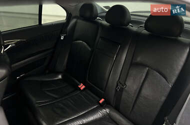 Седан Mercedes-Benz E-Class 2002 в  фото 23 Седан Mercedes-Benz E-Class 2002 в