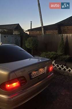 Седан Mercedes-Benz E-Class 2001 в 